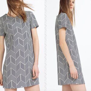 ZARA Black & White Geometric Print Mini Shift Dress – Women’s Size XL